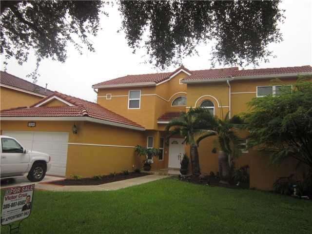 19300 NW 89 CT, Hialeah, FL 33015