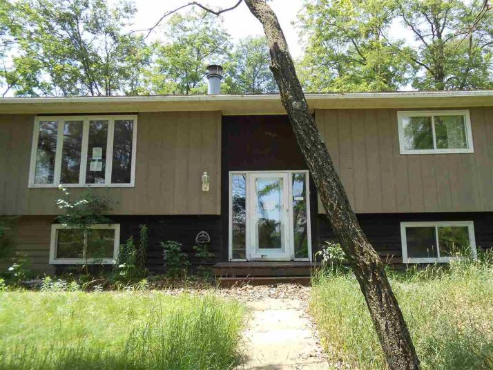 803 Bluff St, Necedah, WI 54646