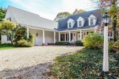 366 Sippewissett Rd, Falmouth, MA 02540