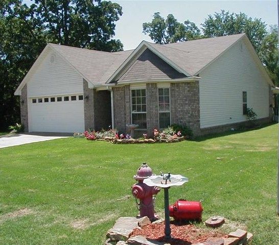 1461 Plumbark Dr., Greenwood, AR 72936