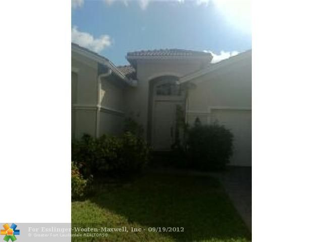 4486 W WHITEWATER AVE, Fort Lauderdale, FL 33332