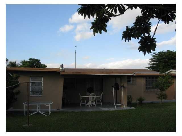 1300 32 ST, Hialeah, FL 33012