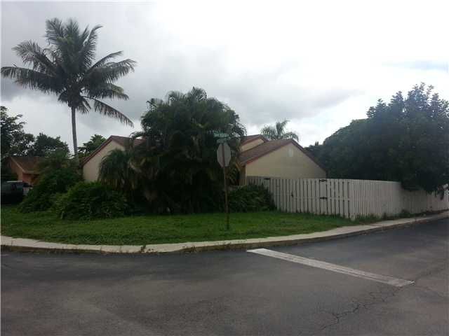 601 GREEN RIVER LN, Fort Lauderdale, FL 33325