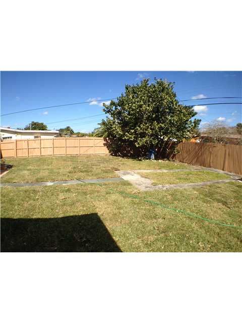 17135 NW 78 CT, Hialeah, FL 33015