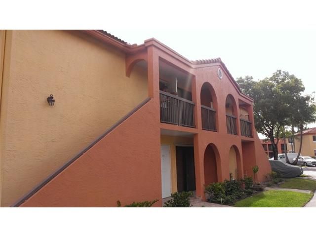 18226 MEDITERRANEAN BL # 16, Hialeah, FL 33015