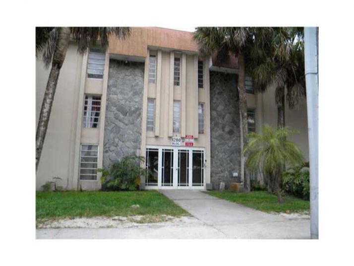 1280 W 54 ST # 202B, Hialeah, FL 33012