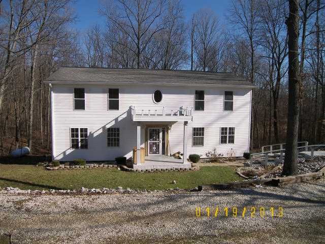 366 Moore Ln, Springville, IN 47462