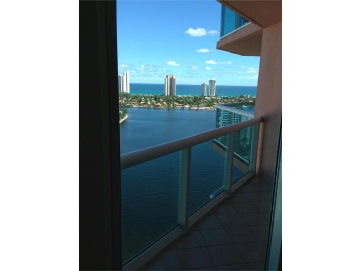 3370 HIDDEN BAY DR # 2707, Miami, FL 33180