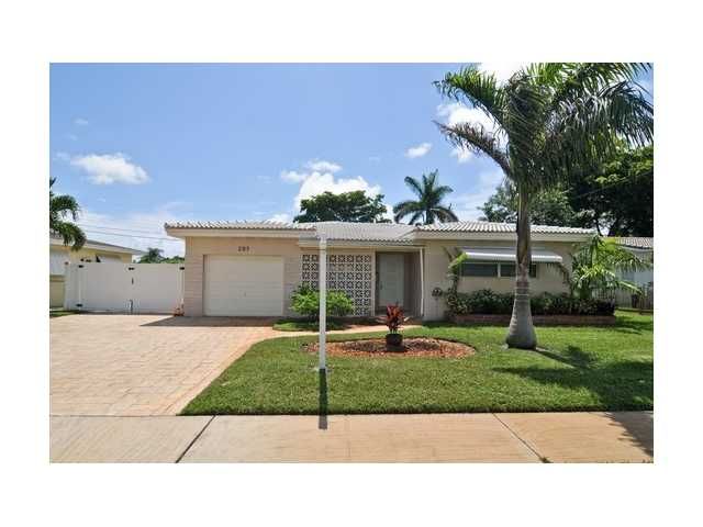 205 N 31ST CT, Hollywood, FL 33021