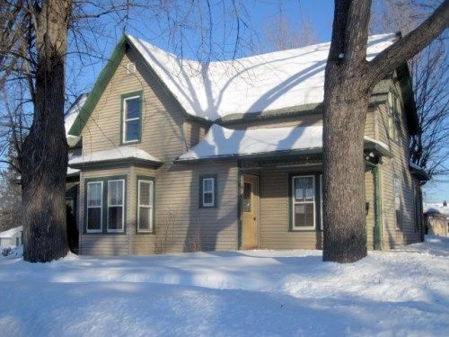 38 2nd St W, Clintonville, WI 54929