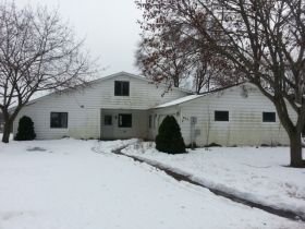 607 Glenwood Dr, Walkerton, IN 46574