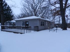 8228 N Tippecanoe Dr, Walkerton, IN 46574