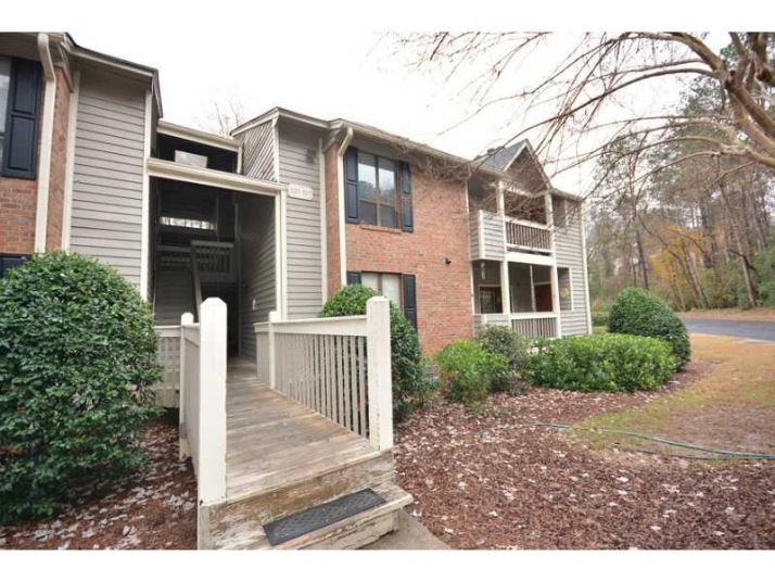 523 Warm Springs Circle, Roswell, GA 30075