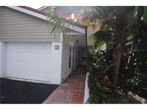 2700 N 34 # I, Hollywood, FL 33021