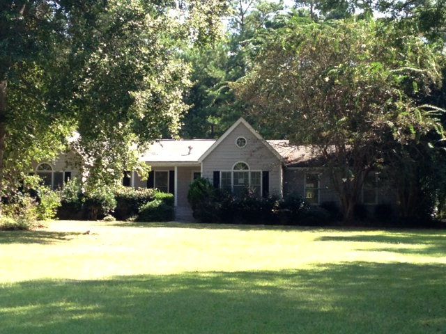 210 W Lakeview Dr Ne, Milledgeville, GA 31061