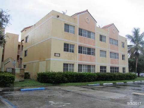 6065 Nw 186th St Apt 111, Hialeah, FL 33015