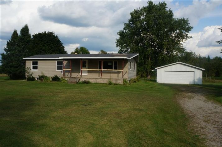 6260 County Road R, Gillett, WI 54124