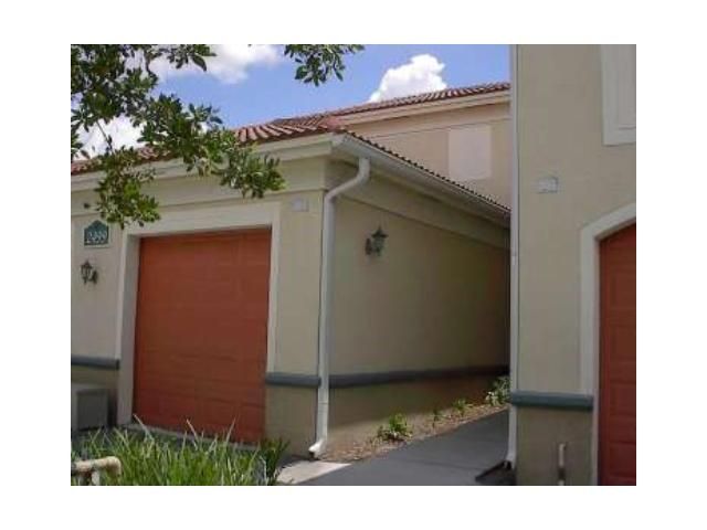 2498 CENTERGATE DR # 102, Hollywood, FL 33023