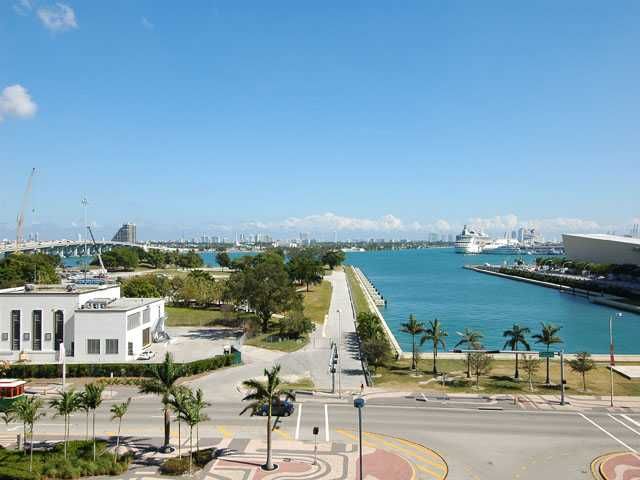 900 BISCAYNE BL # TH701, Miami, FL 33132