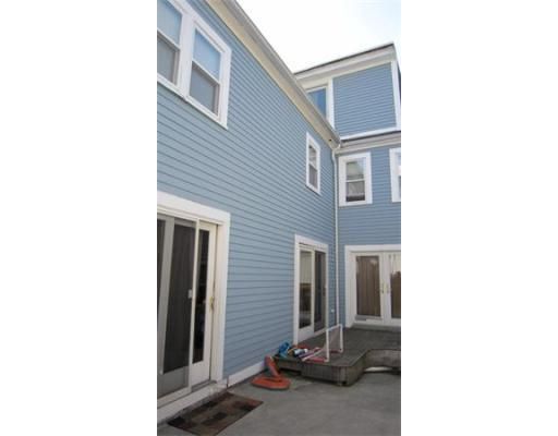 42 Green St, Charlestown, MA 02129