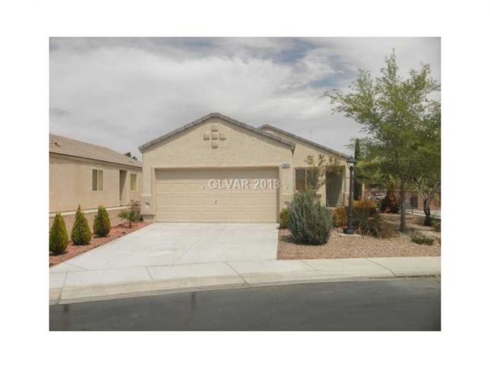 5904 Oakton St, Las Vegas, NV 89130