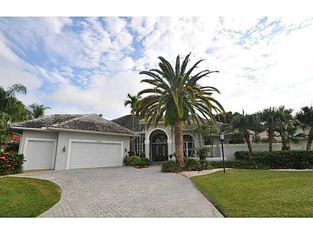 10607 StonebridgeBv, Boca Raton, FL 33498