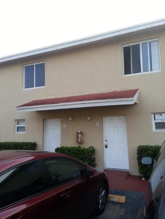 8035 NW 8 St Unit #8, Miami, FL 33126