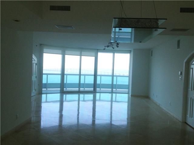 1643 BRICKELL AV # 1602, Miami, FL 33129