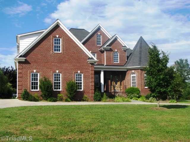 199 Juniper Cir, Advance, NC 27006