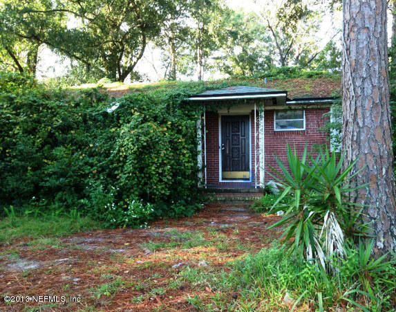 8338 Hogan Rd, Jacksonville, FL 32216