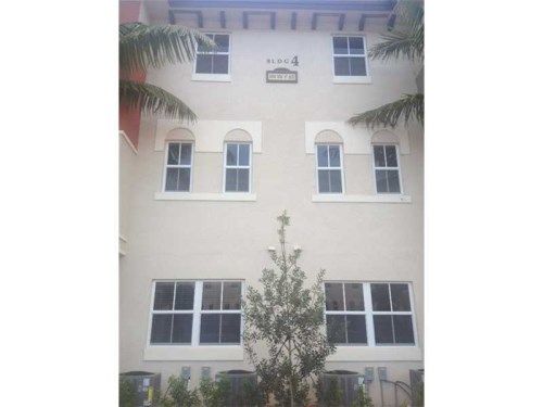 8850 97 AVE # 204, Miami, FL 33178