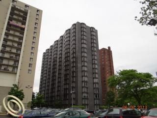 8200 E Jefferson Ave Apt 1503, Detroit, MI 48214