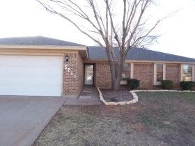 5210 Deerwood Ln, Abilene, TX 79606