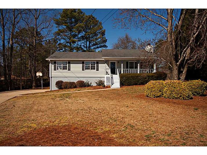 404 Hill Crest Court, Woodstock, GA 30188