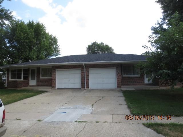 318-320 Phyllis Ave, Rochelle, IL 61068