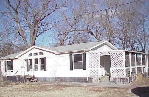 110 S Kansas St, Carbondale, KS 66414