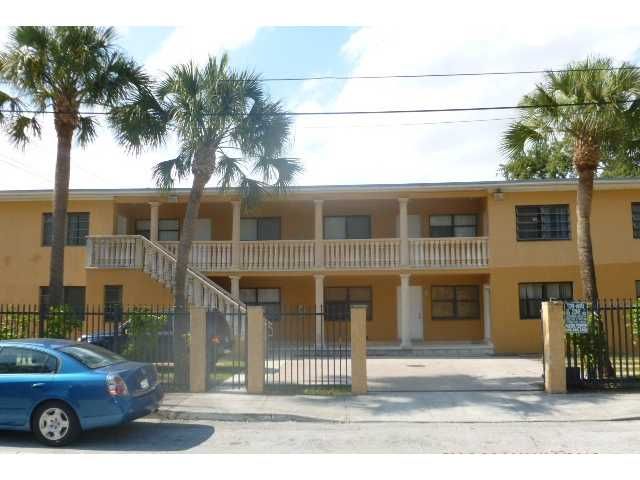 6165 Sw 63rd St Apt 8, Miami, FL 33143