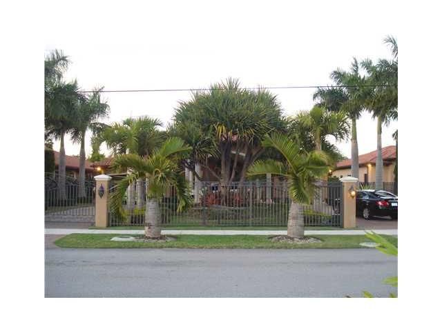 10735 SW 34 ST, Miami, FL 33165