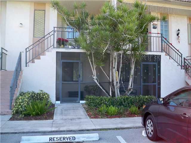 205 Lakeview Dr # 102, Fort Lauderdale, FL 33326