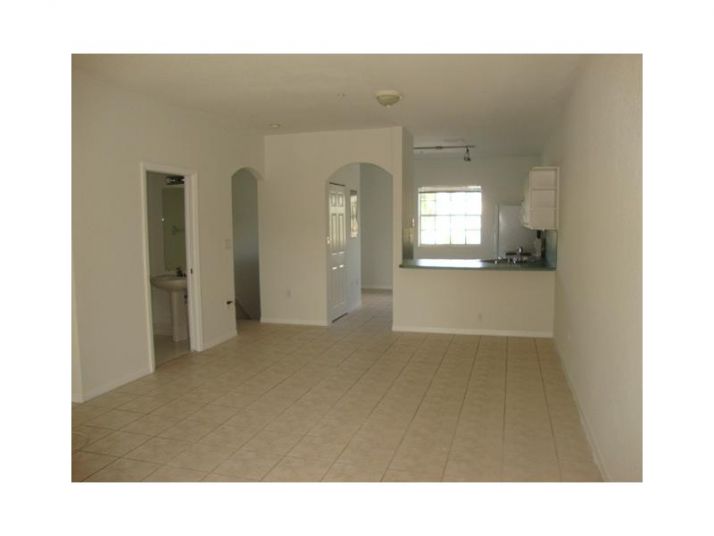 5670 NW 116 AV # 205, Miami, FL 33178