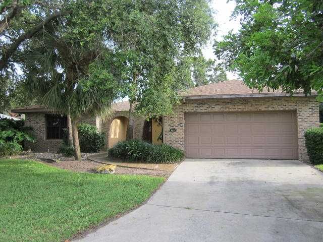 8607 50th Ave W, Bradenton, FL 34210