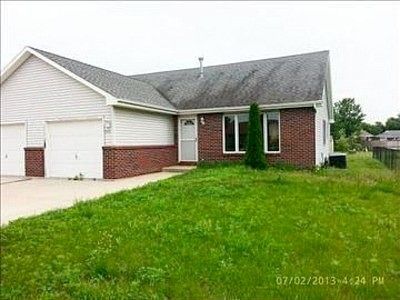 Dove Ln, Coal City, IL 60416