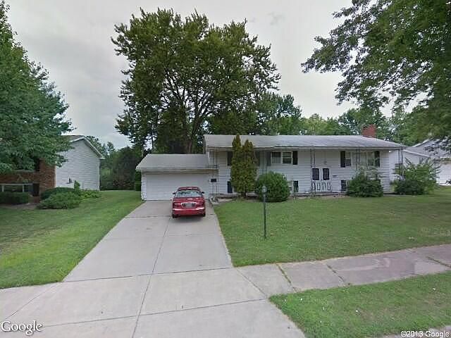 W Sunnyview Dr, Peoria, IL 61614