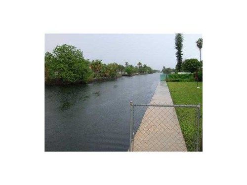 1840 N 27 CT # 2, Hollywood, FL 33020