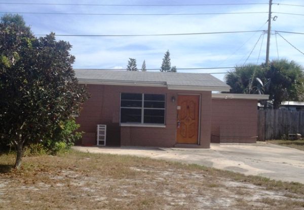 1497 Breeze Ln, Melbourne, FL 32935