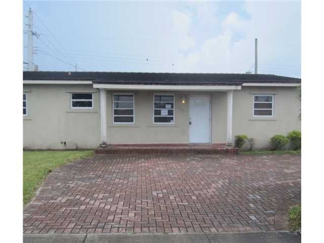 8700 SW 41 ST, Miami, FL 33165