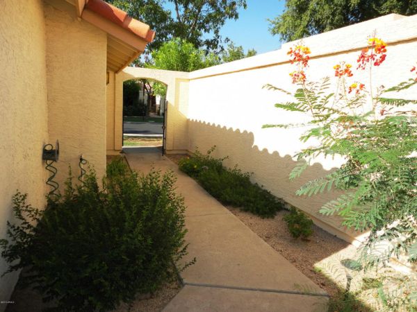 27 W CALLE DE ARCOS --, Tempe, AZ 85284