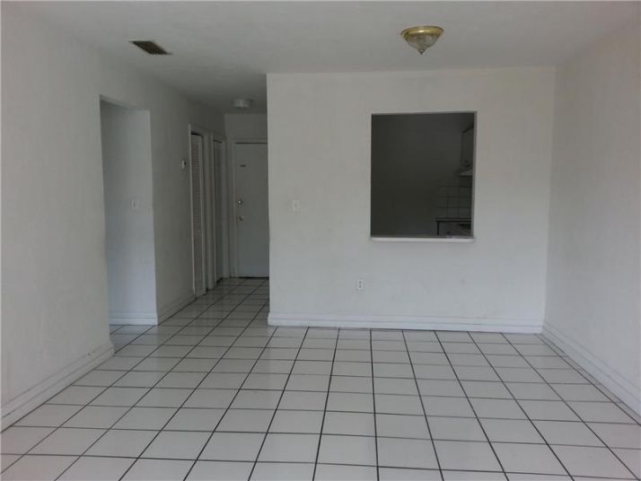 1225 W 35 ST # 63A, Hialeah, FL 33012