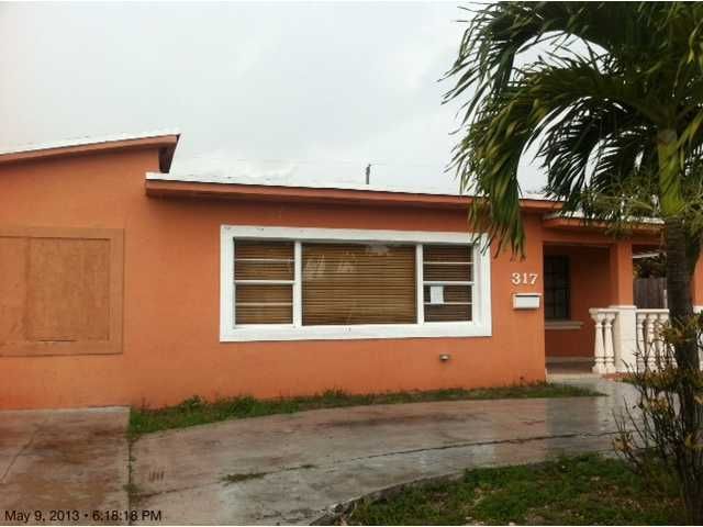 317 W 36 TE, Hialeah, FL 33012