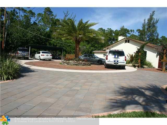 10555 ANDERSON LN, Lake Worth, FL 33449